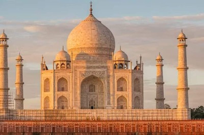 Right Wing Body Approaches Agra Court Against Annual Urs at Taj Mahal