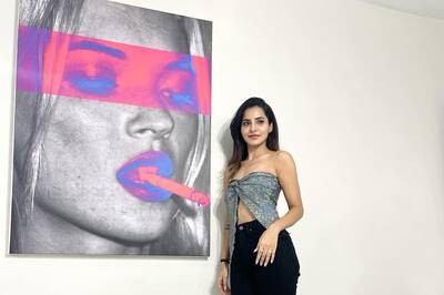 Actress Ashu Reddy’s High-On-Bling Number Is Perfect For New Year’s Eve Party