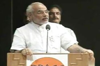 Sena left out of mega Modi felicitation in Mumbai