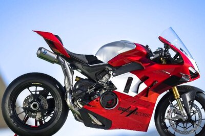 2023 Ducati Panigale V4 R Launched in India, Price Starts at Rs 69.90 Lakh