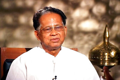 Tarun Gogoi admits giving tickets to accused, supports Rahul Gandhi