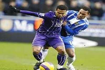 Hull stun Arsenal with 2-1 win at the EPL