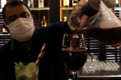 Good News for Delhi Tipplers as Excise Dept Cuts 'Dry Day' to 3, Down from 21 Last Year