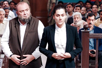 Mulk First Look: Taapsee Pannu Returns to Courtroom, This Time As a Lawyer