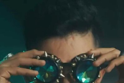 'Easier to Face a Cricket Ball': Keshav Maharaj's All New Avatar Goes Viral on Social Media - WATCH