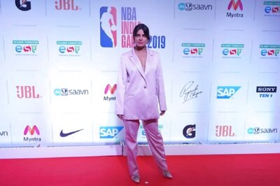 Priyanka Chopra Receives Humanitarian Award at UNICEF Snowflake Ball