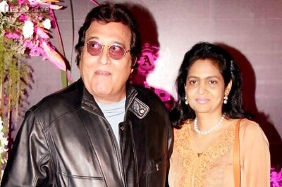 BJP candidate Vinod Khanna's wife seeks vote for her husband for Gurdaspur seat