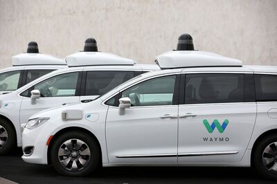 Waymo Removes Backup Drivers from Autonomous Vehicles, Allows Public to Hitch a Ride