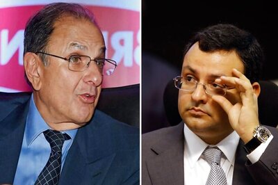 Cyrus Mistry, Nusli Wadia to Contest Removal From Tata Motors at EGM