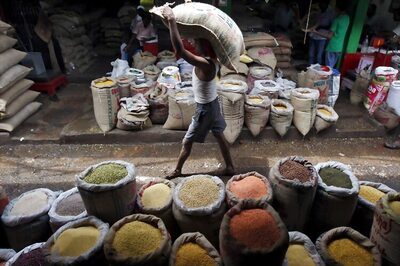 Govt to Amend Essential Commodities Act to Deregulate Cereals, Edible Oil, Pulses