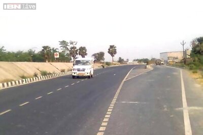 Drivers must slowly negotiate crossroads: Delhi court