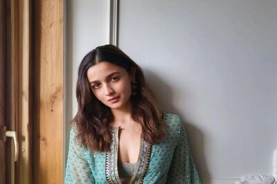 Alia Bhatt Flaunts Her Radiant Glow in Chic and Classy Summer Outfit, See Pics
