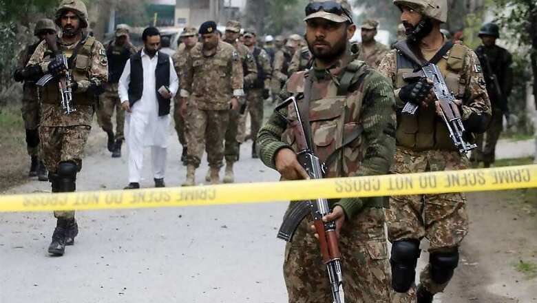 6 killed, 14 injured in Suicide Blast Outside Pakistan Court