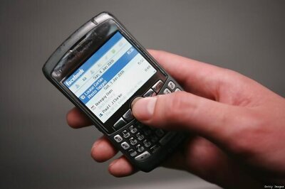 62 million Indians access Facebook on mobile phones