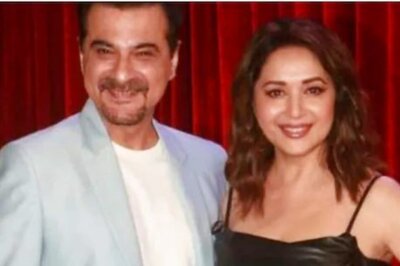Watch: Madhuri Dixit, Sanjay Kapoor Shake a Leg to Their Hit Number Ankhiyan Milaoon