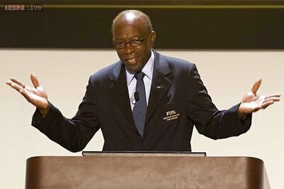 Former FIFA vice president Jack Warner surrenders: media report