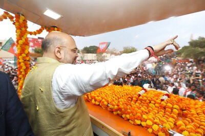 Amit Shah Stages Sit-in at Hubballi, Lashes Out at Congress