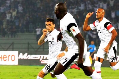 ISL 2015: NorthEast United FC beat FC Pune City 3-2, keep semis hope alive