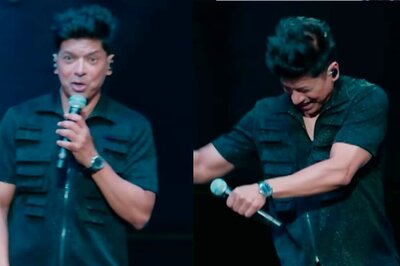 Shaan Recreates Hrithik Roshan's Iconic Steps From Main Aisa Kyun Hoon At Dubai Concert