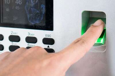 Centre Suspends Biometric Attendance for Govt Employees Till January 31 To Curb Covid Spread