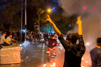 Iranian Women Roar Against Hijab Rules After Mahsa Amina's Death: News18 Explains Row & Protests