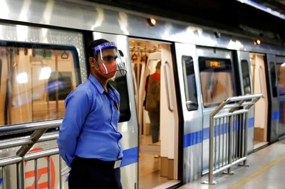 Delhi Further Relaxes Covid Curbs, Allows Spas, Cinema Halls to Open; Metro to Run at 100% Capacity from Monday