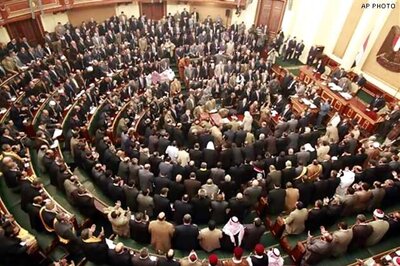 Egypt court dissolves Islamist-led parliament