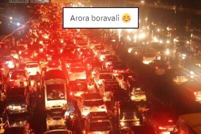 'Aurora Borivali': Desis Share Hilarious Memes to Cope With Northern Lights FOMO