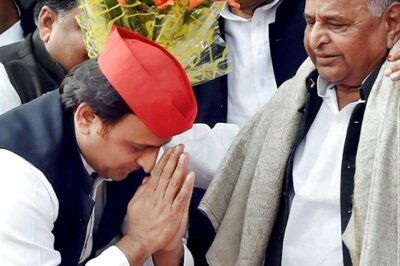 Eyeing Comeback, SP May Focus on Farmers, Women in UP Poll Manifesto; 'Covid-tailored' Sops for Students on Cards