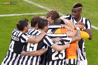 Juventus beat Cagliari 4-1 to keep eight-point lead in Serie A