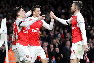 EPL: Arsenal move top, Louis van Gaal says he won't leave Manchester United