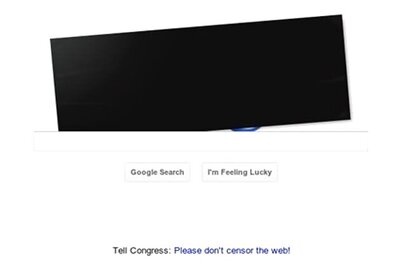 Google censors its logo in protest against SOPA