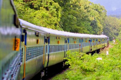 Indian Railways Updates: Western Railway to Add Extra Coaches in 21 Pairs of Trains; Check Full List