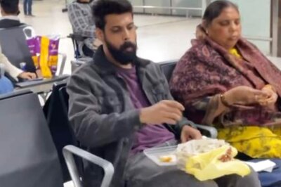 Man Slams 'Overpriced' Airport Food, Eats 'Ghar Ka Khana' With Mum Before Flight