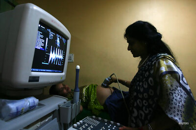 Britons pay Indians to become surrogate mothers