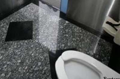 Malaysia cleans loos to lure tourists