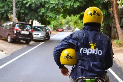Bengaluru Techie Turns Rapido Driver for Job Leads After Getting Laid Off, Finds Support on Twitter
