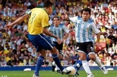 Brazil wallop Argentina in friendly