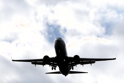 DGCA Wants More Hindi Newspapers in Flights, Congress Sees an Agenda