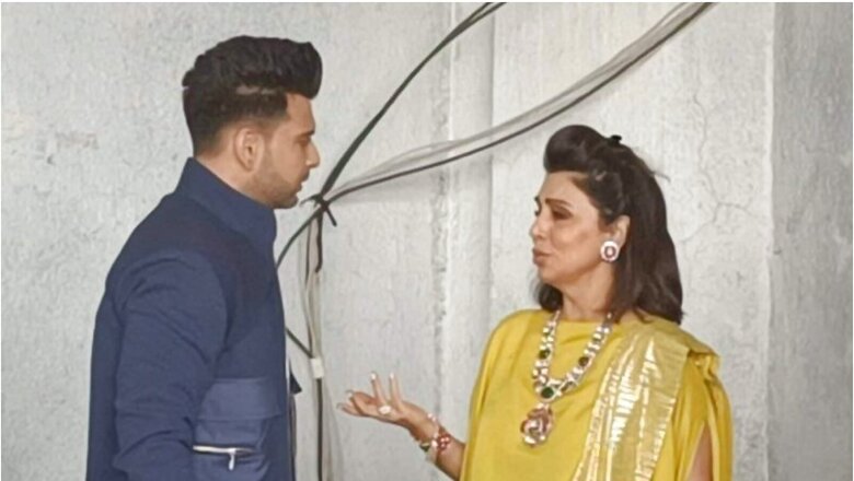 Dance Deewane Juniors: Karan Kundrra Touches Neetu Kapoor's Feet, Impressed Fans Call Him 'Sanskari'