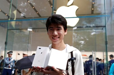 Chinese Found Guilty of Selling Fake Apple Products in US