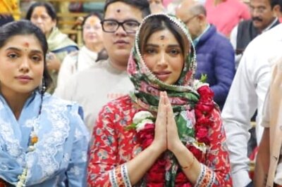 Bhumi Pednekar Feels The 'Peace and Protection' As She Visits Ujjain's Mahakaleshwar Temple; Pics