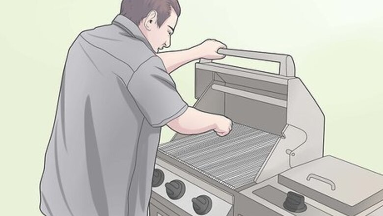 How to Hook Up a Small Propane Tank to a Grill