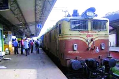 Four coaches of a local train derailed near Vile Parle area in Mumbai, no injuries reported