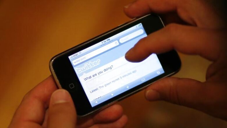 Apple plans to buy a stake in Twitter: Report