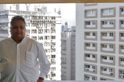 News18 Afternoon Digest: India’s ‘Warren Buffett’ Rakesh Jhunjhunwala Dies; Salman Rushdie Off Ventilator, Speaking & Other Stories