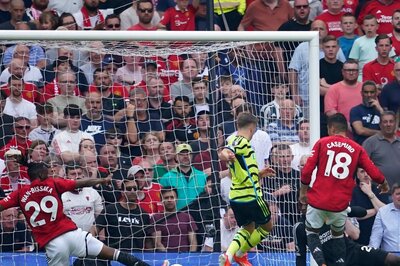 Arsenal Beat Manchester United 1-0 to Take Premier League Title race to The Wire