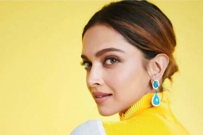 From Kiara Advani to Deepika Padukone: Here's a Fashion Guide To B-town Beauties' Festive Fashion