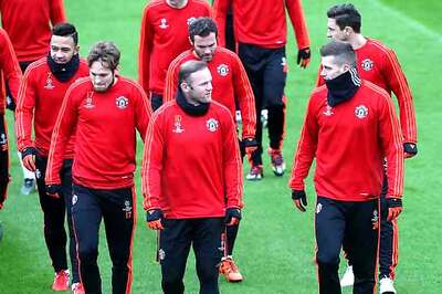 EPL: Jamie Vardy's Leicester City keep dreaming as Manchester United threaten