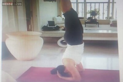Jacqueline Fernandez is a pro at Headstand